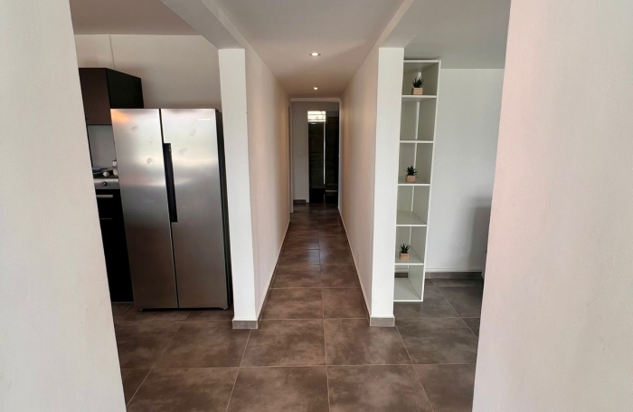 MAGNIFIQUE APPARTEMENT T4 MODERNE ENTIEREMENT MEUBLE PETIT-BOURG