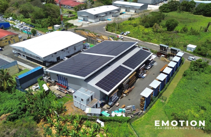 Entrepôt 1 000 m2 - 3 485 m2 de Terrain