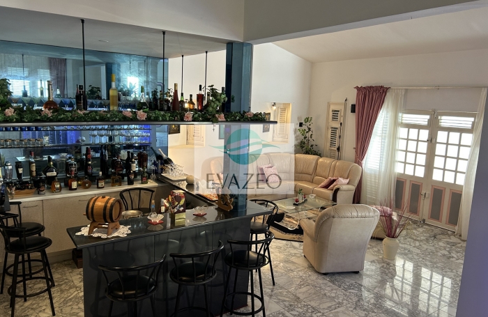 Villa 325m2 sur 2 niveaux - 8 chambres- Vue Mer - SCHOELCHER