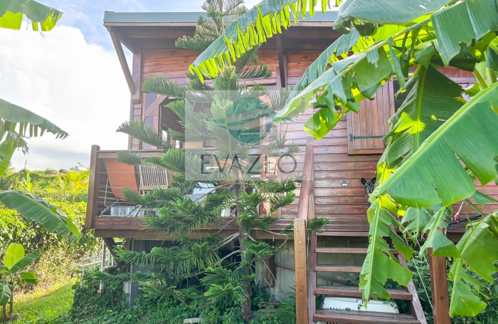 Propriété 320m2 - 7 chambres - Vue mer - Piscine - SAINTE-ROSE