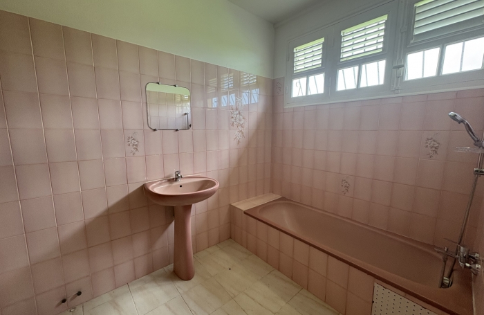 SPACIEUX APPARTEMENT T5 PIERRET LAMENTIN