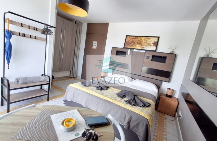 Studio meublé 20m2  - piscine- SAINT-FRANÇOIS