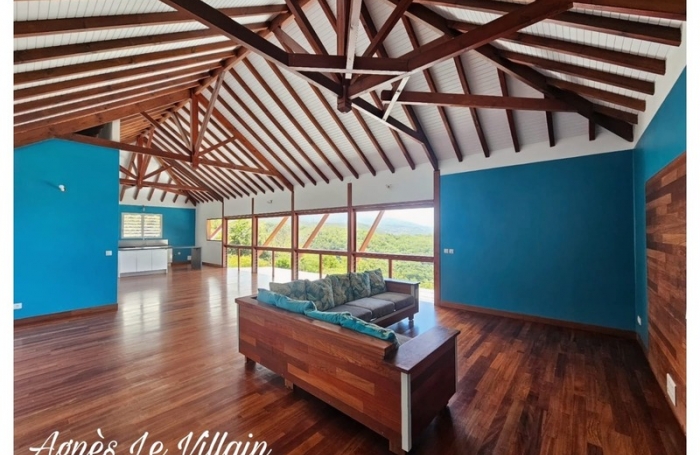 Vente Maison 152m&sup2; 4 pi&#232;ces Bouillante