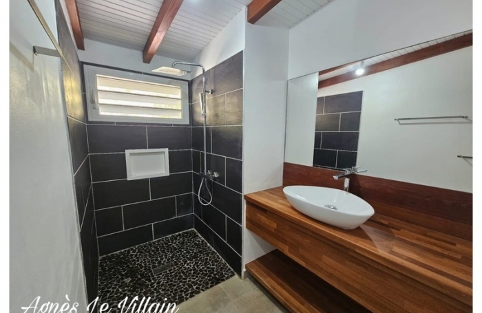 Vente Maison 152m&sup2; 4 pi&#232;ces Bouillante