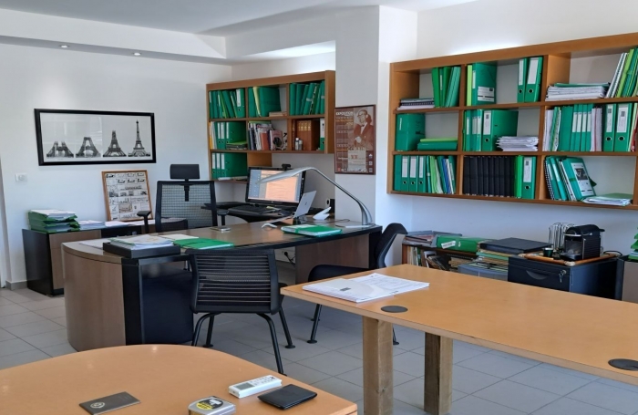 Vente Local commercial 33.8m² Saint François