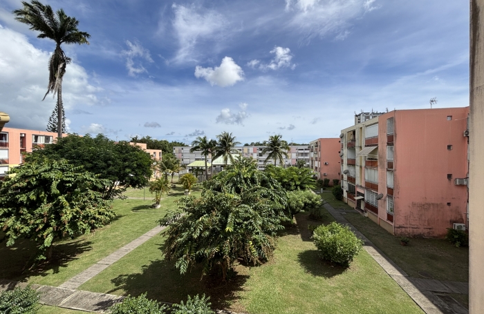 Appartement à rénover aux Abymes - LONGFORT IMMOBILIER