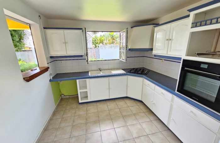 JOLIE VILLA F4 AVEC JARDIN CLOS