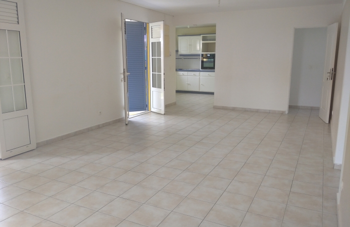 JOLIE VILLA F4 AVEC JARDIN CLOS