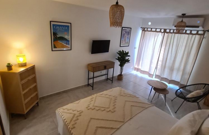 LOCATION STUDIO MEUBL&Eacute; MARINA TOUT INCLUS