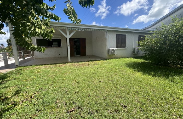 Maison mitoyenne F4 avec jardin privatif &agrave; Moudong, Baie-Mahault, Guadeloupe