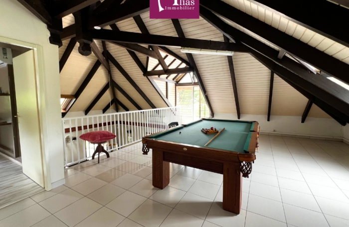 &Agrave; louer - Villa F6 meubl&eacute;e de 216m2 + Bungalow - Castel, Lamentin