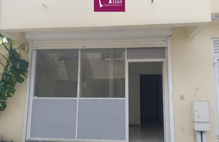 &Agrave; louer - Local 42m2 - RDC - Bourg - Le Moule