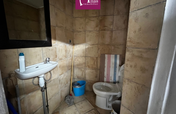 &Agrave; louer   Local commercial 73 m2 en rez-de-chauss&eacute;e   Pointe-&agrave;-Pitre, Rue Sadi Carnot