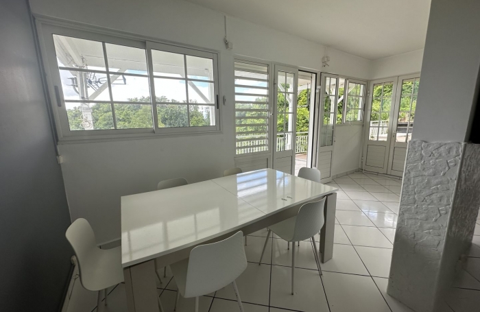 Location Appartement 104.16m&sup2; 5 pi&egrave;ces Les Abymes