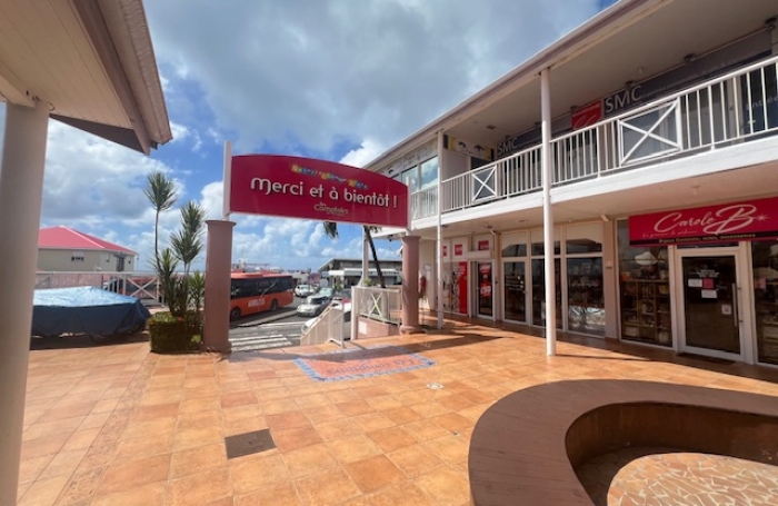 LOCAL COMMERCIAL 23M2 GALERIE COMMERCIALE EN CENTRE VILLE