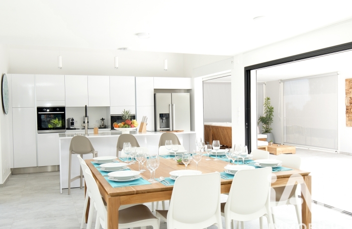 Vente Divers 192m&sup2; 6 pièces Petit-Bourg