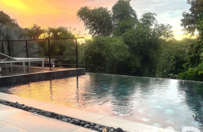 Vente Divers 192m&sup2; 6 pièces Petit-Bourg