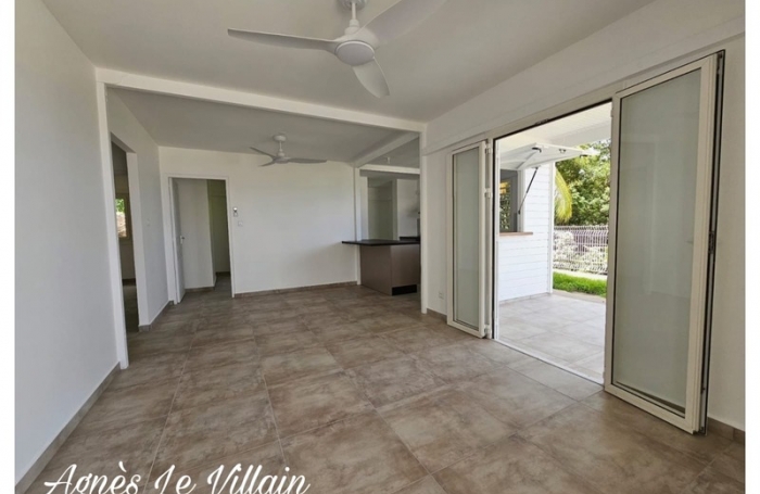 Vente Maison 79m&sup2; 4 pi&#232;ces Bouillante