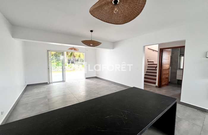Location Maison 102.11m² 4 pièces Baie Mahault