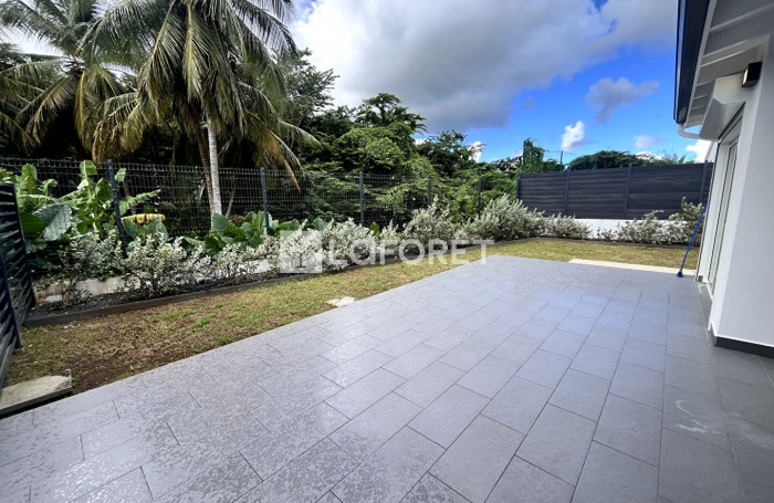 Location Maison 102.11m² 4 pièces Baie Mahault