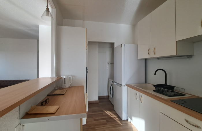 À louer   T3 meublé de 65 m2   Vue imprenable sur le Port de Plaisance