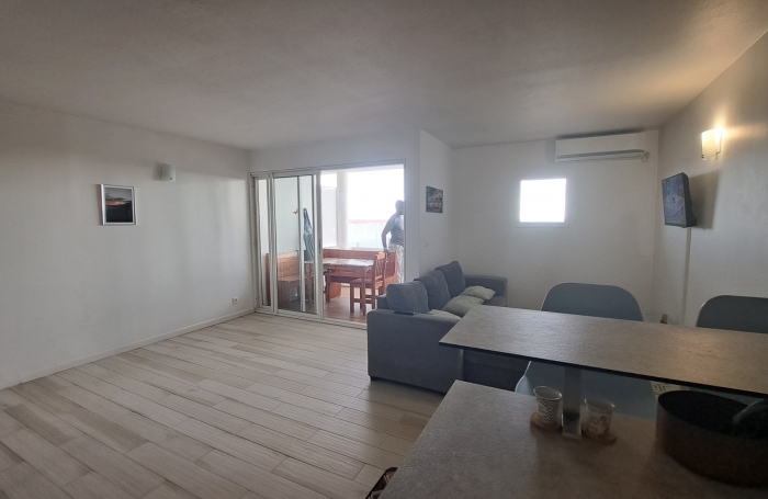 À louer : Charmant Duplex meublé  Centre-ville de Basse-Terre