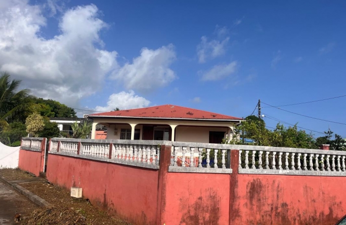 Vente Maison 100m&sup2; 5 pièces Baie Mahault