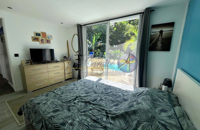 Maison individuelle de type 4 pi&egrave;ces avec piscine sans-vis-&agrave;-vis   Lotissement Calme