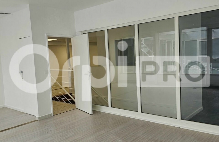 Location Local d&rsquo;activit&eacute; 