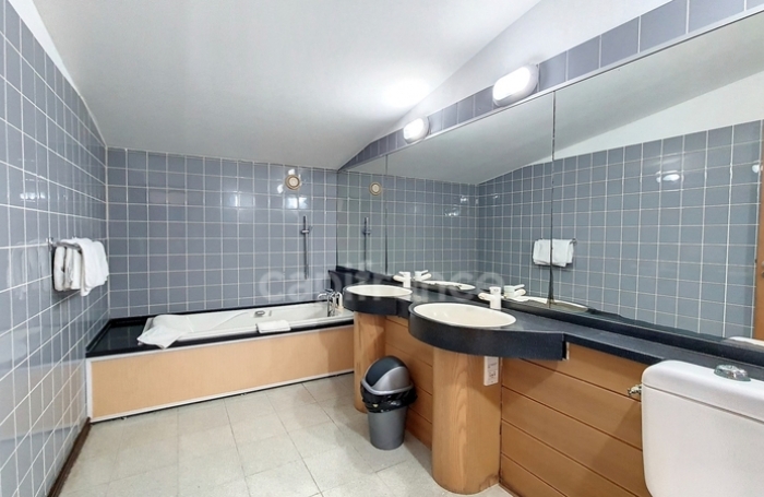 Vente Fonds de commerce 1363m&sup2; 46 pièces Saint Fran&ccedil;ois