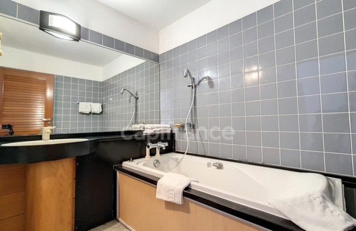 Vente Fonds de commerce 1363m&sup2; 46 pièces Saint Fran&ccedil;ois