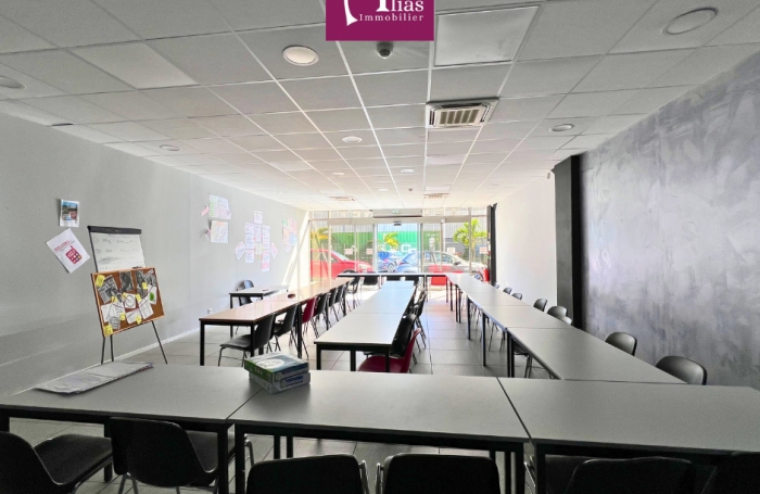 &Agrave; louer - Local commercial 177m2 - RDC - Colin - Petit-Bourg