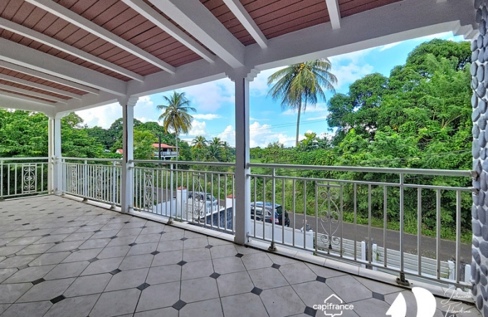 Location Appartement 94m&sup2; 3 pièces Sainte Rose