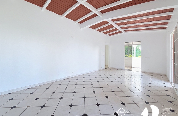 Location Appartement 94m&sup2; 3 pièces Sainte Rose