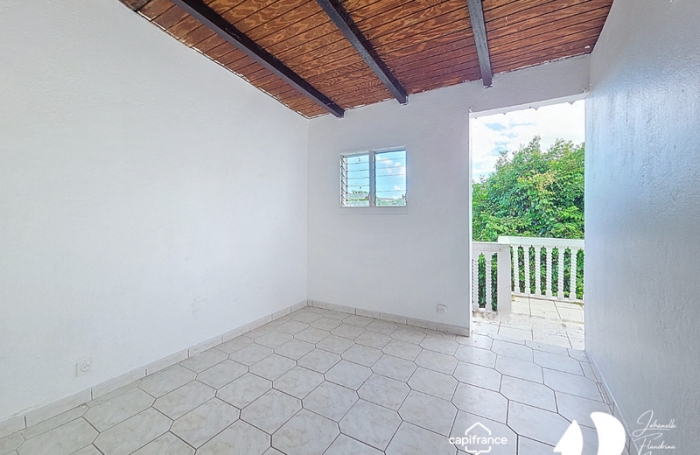 Location Appartement 94m&sup2; 3 pièces Sainte Rose