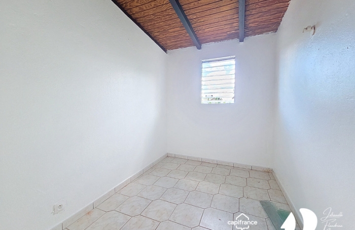 Location Appartement 94m&sup2; 3 pièces Sainte Rose