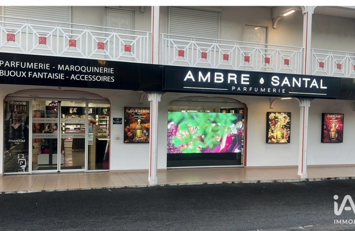 Vente Local commercial 102m&sup2; Baie Mahault