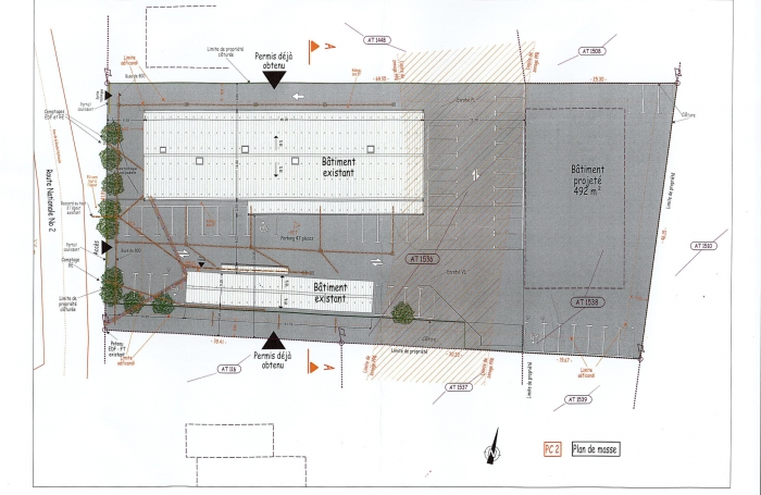 Bouillante, prochainement &agrave; louer dans la zone commerciale de Pigeon, entrep&ocirc;t de 492m2 (ou 2 x 246m2)