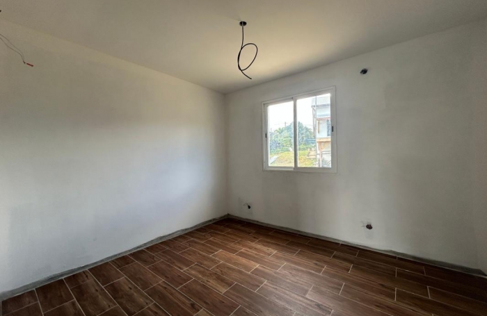 Vente Maison 66m&sup2; 4 pièces Petit-Bourg