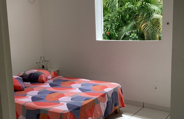 Maison &agrave; louer 1200 &euro; par mois &agrave; Moule avec AMI IMMOBILIER