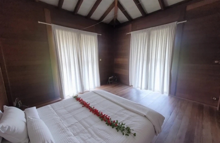 VILLA T5 AVEC PISCINE VUE MER SANS VIS AVIS