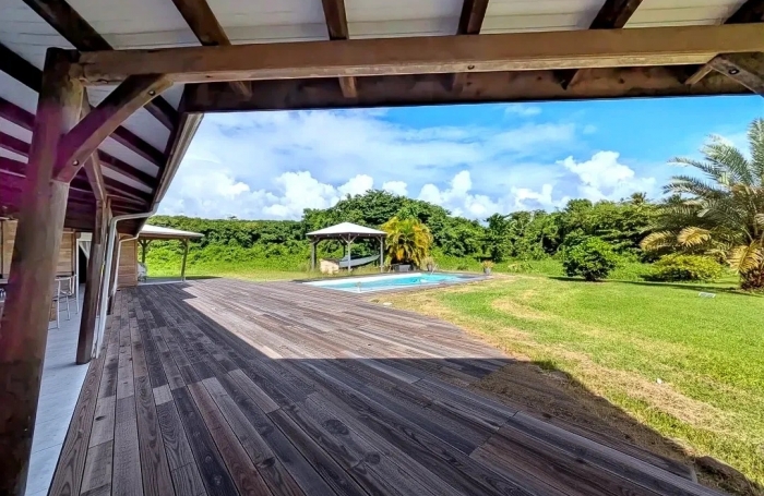 VILLA T5 AVEC PISCINE VUE MER SANS VIS AVIS