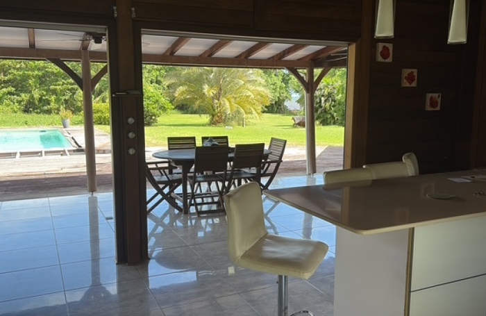 VILLA T5 AVEC PISCINE VUE MER SANS VIS AVIS