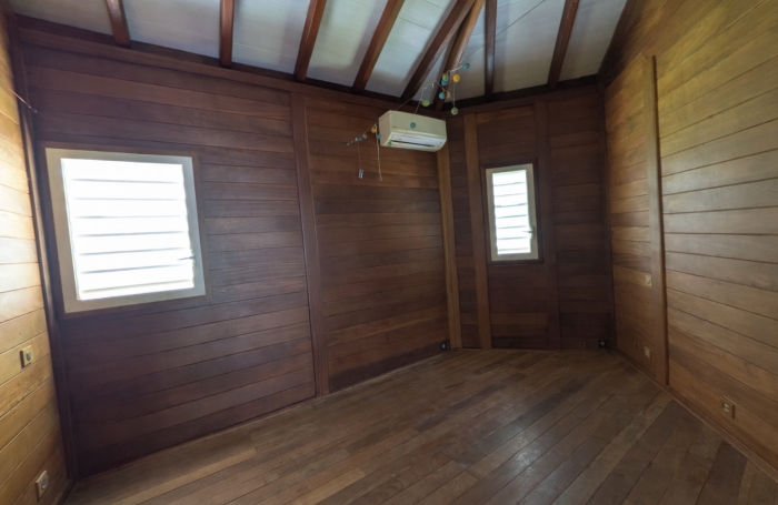 VILLA T5 AVEC PISCINE VUE MER SANS VIS AVIS