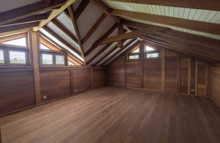 VILLA T5 AVEC PISCINE VUE MER SANS VIS AVIS