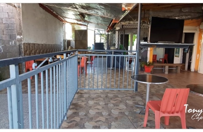 Vente Local commercial 208m&sup2; 7 pièces Vieux Habitants