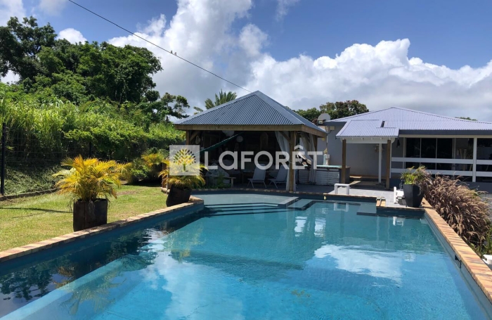 Vente Maison 175m&sup2; 8 pi&egrave;ces Saint Claude