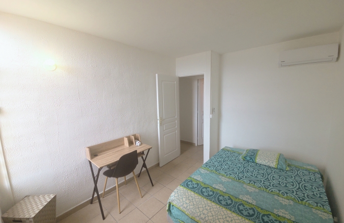 Appartement 4 pi&egrave;ces moderne enti&egrave;rement r&eacute;nov&eacute; d'environ 73 m2 avec vue d&eacute;gag&eacute;e &agrave; POINTE-A-PITRE