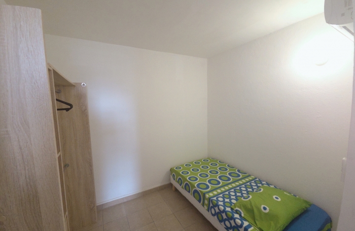 Appartement 4 pi&egrave;ces moderne enti&egrave;rement r&eacute;nov&eacute; d'environ 73 m2 avec vue d&eacute;gag&eacute;e &agrave; POINTE-A-PITRE