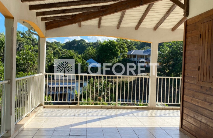 Vente Maison 190m&sup2; 7 pi&egrave;ces Gosier